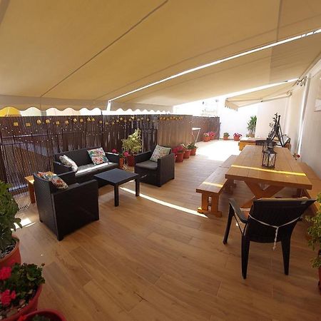 Central Apartment Near The Beach With Huge Private Terrace Loutráki Extérieur photo