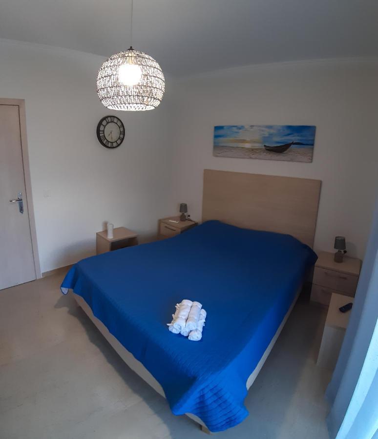 Central Apartment Near The Beach With Huge Private Terrace Loutráki Extérieur photo