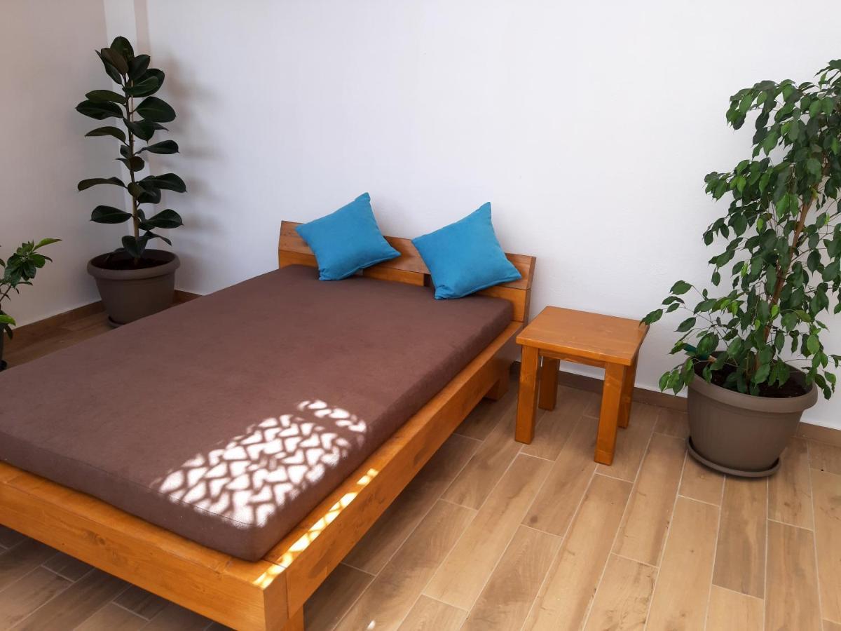 Central Apartment Near The Beach With Huge Private Terrace Loutráki Extérieur photo