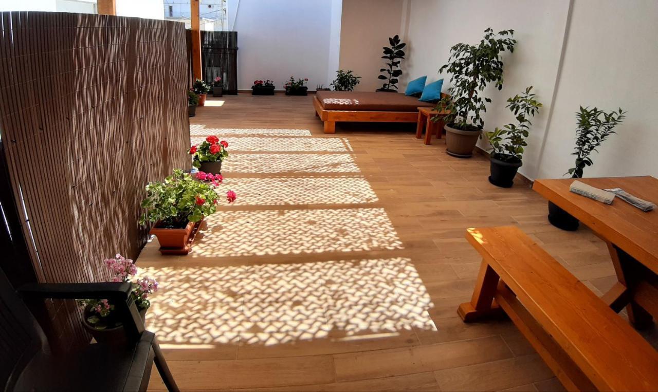 Central Apartment Near The Beach With Huge Private Terrace Loutráki Extérieur photo