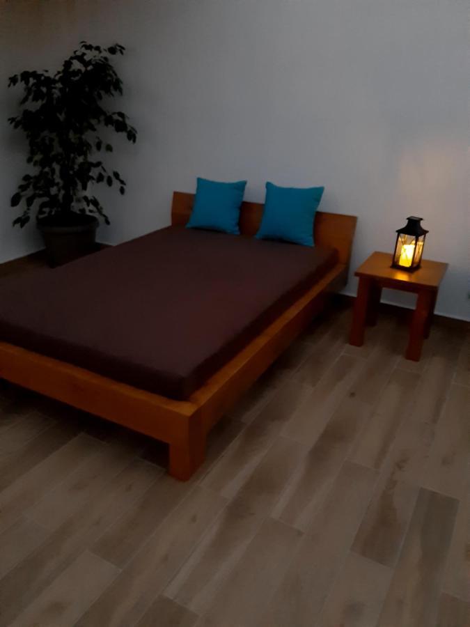 Central Apartment Near The Beach With Huge Private Terrace Loutráki Extérieur photo